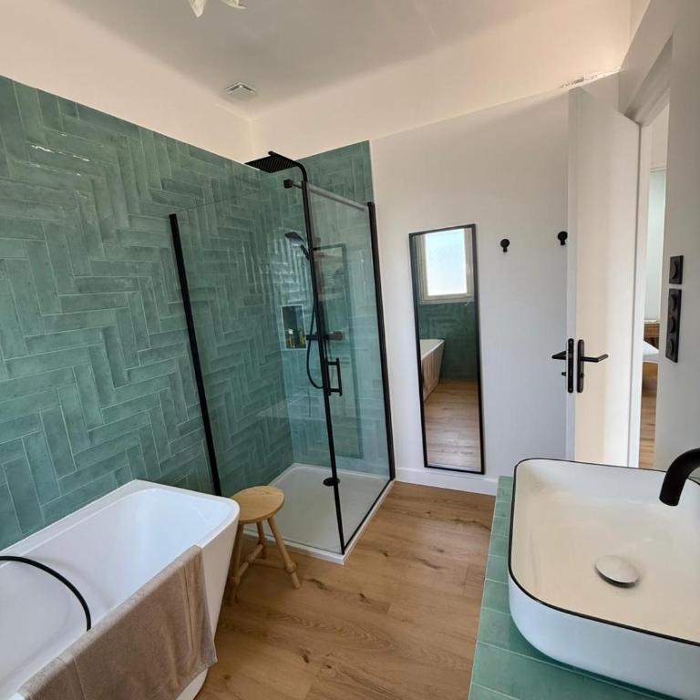 Coeur village, proche mer, avec piscine et 4 chambres - Casa con 4 camere da letto - 13