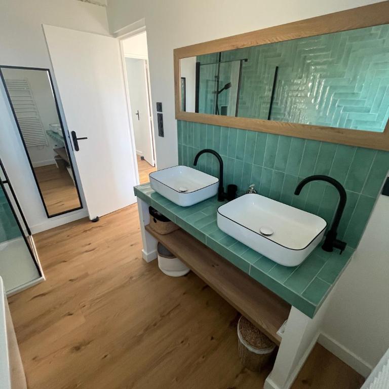 Coeur village, proche mer, avec piscine et 4 chambres - Casa con 4 camere da letto - 12