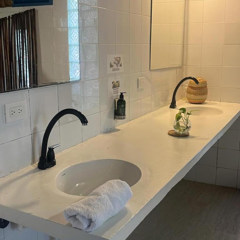 Bayside Island Escape - Standard Double Room - 9
