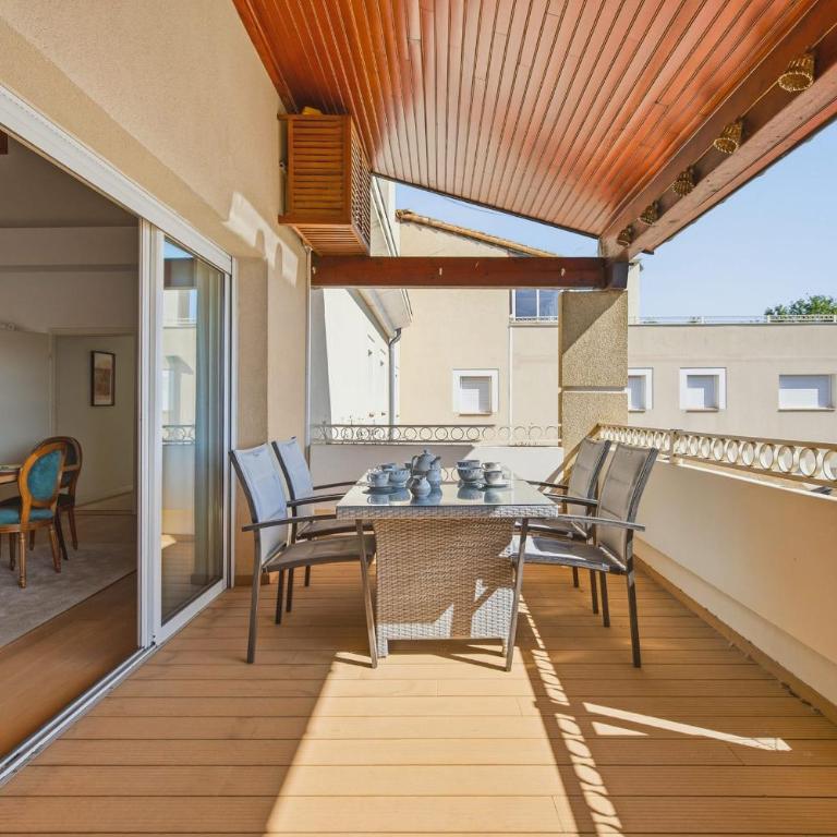 Terrasse de lHérault T3 haut de gamme avec terrasse & parking à Agde - Appartement - 11