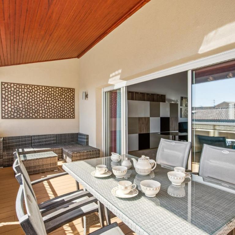 Terrasse de lHérault T3 haut de gamme avec terrasse & parking à Agde - Appartement - 10
