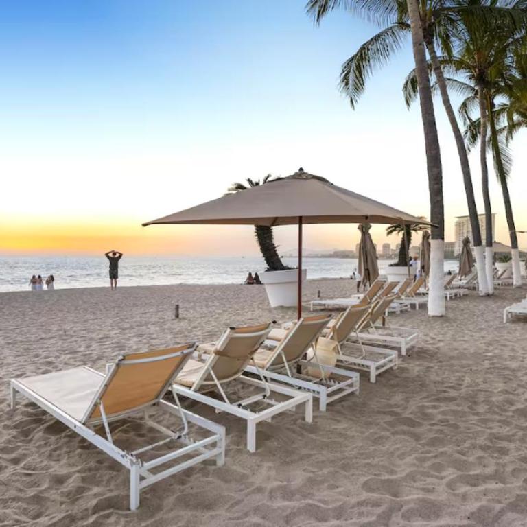 Beachfront Icon Vallarta Condos - Four-Bedroom Luxury Apartment - 5