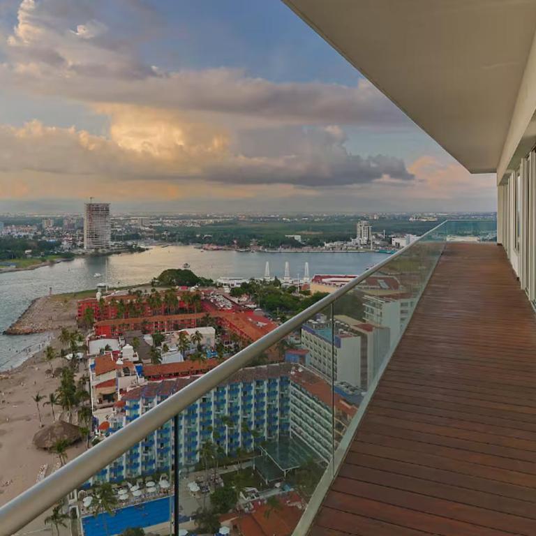 Beachfront Icon Vallarta Condos - Four-Bedroom Luxury Apartment - 8