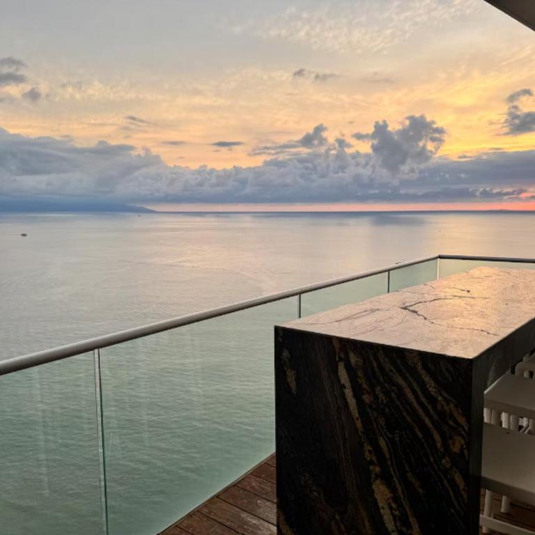 Beachfront Icon Vallarta Condos - Four-Bedroom Luxury Apartment - 9