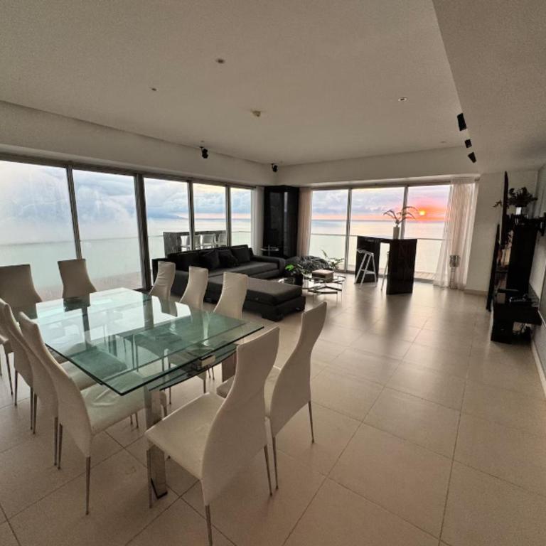 Beachfront Icon Vallarta Condos - Four-Bedroom Luxury Apartment - 24