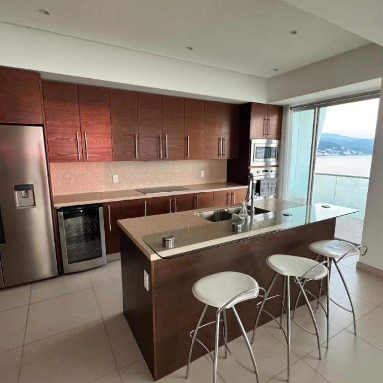 Beachfront Icon Vallarta Condos - Four-Bedroom Luxury Apartment - 25