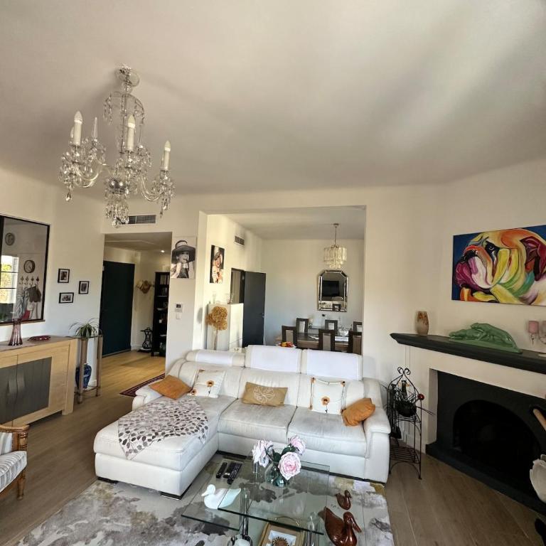 Appart 128m2 St Raph Centre, 400m des plages - Apartment mit 3 Schlafzimmern - 6