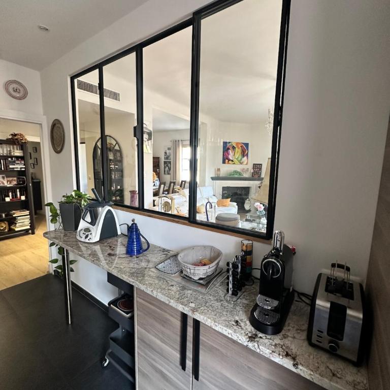Appart 128m2 St Raph Centre, 400m des plages - Apartment mit 3 Schlafzimmern - 17