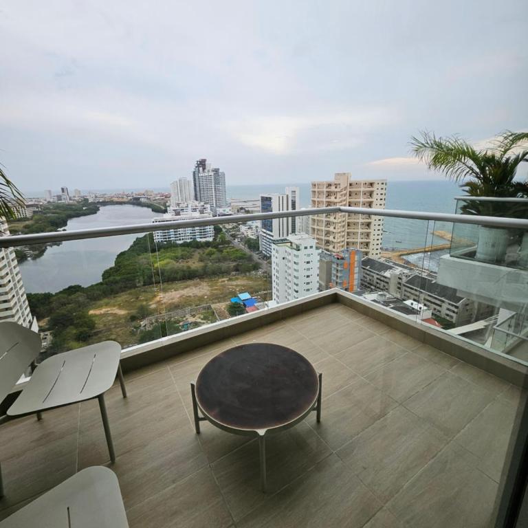 Duplex de Lujo nuevo con vista increible al centro y la playa - Two-Bedroom Apartment - 27
