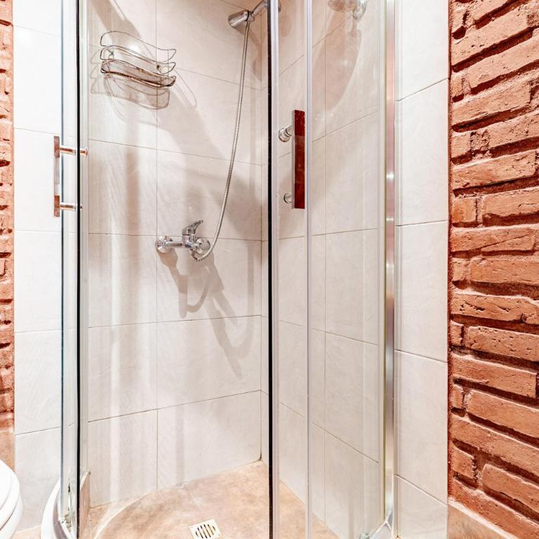 Complejo Ermitazh - Two-Bedroom Bungalow - 4