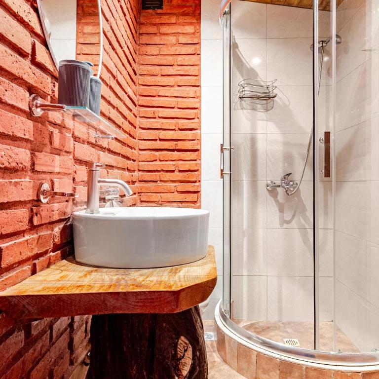 Complejo Ermitazh - Two-Bedroom Bungalow - 11