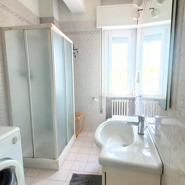 CN042 - Cesenatico, comodo trilocale in posizione centrale - Two-Bedroom Apartment - 12