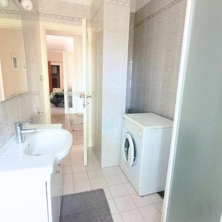 CN042 - Cesenatico, comodo trilocale in posizione centrale - Two-Bedroom Apartment - 13