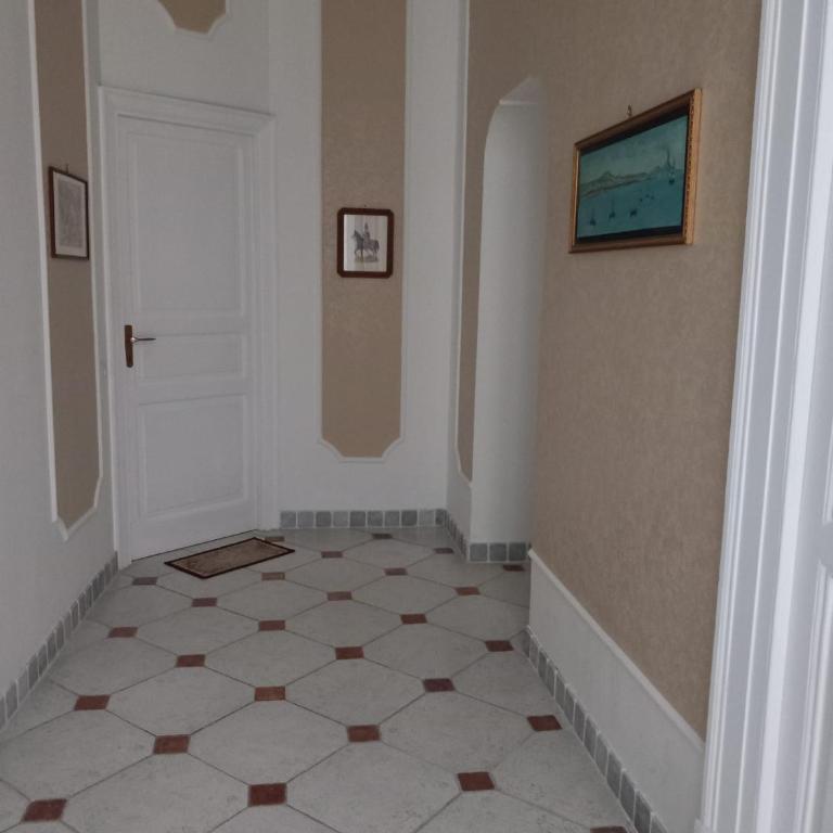 Around Toledo - Camera Quadrupla con Bagno Privato - 10