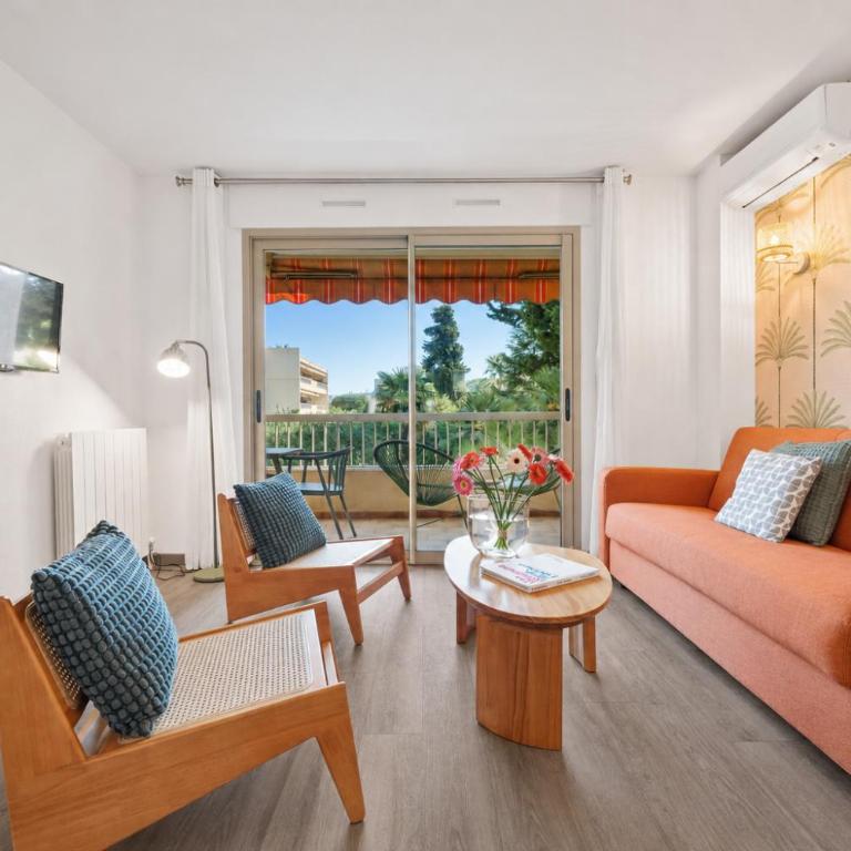 Les 15 Pins & La Mer - Piscines, Plage à 5min, Climatisation - Appartement 2 Chambres avec Balcon - 28