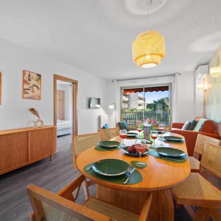 Les 15 Pins & La Mer - Piscines, Plage à 5min, Climatisation - Appartement 2 Chambres avec Balcon - 22
