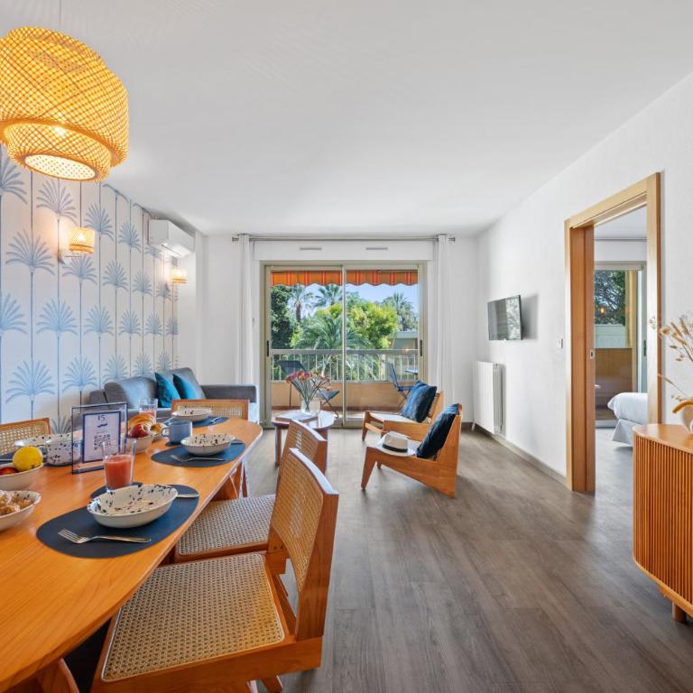 Les 15 Pins & La Mer - Piscines, Plage à 5min, Climatisation - Appartement 2 Chambres avec Balcon - 31