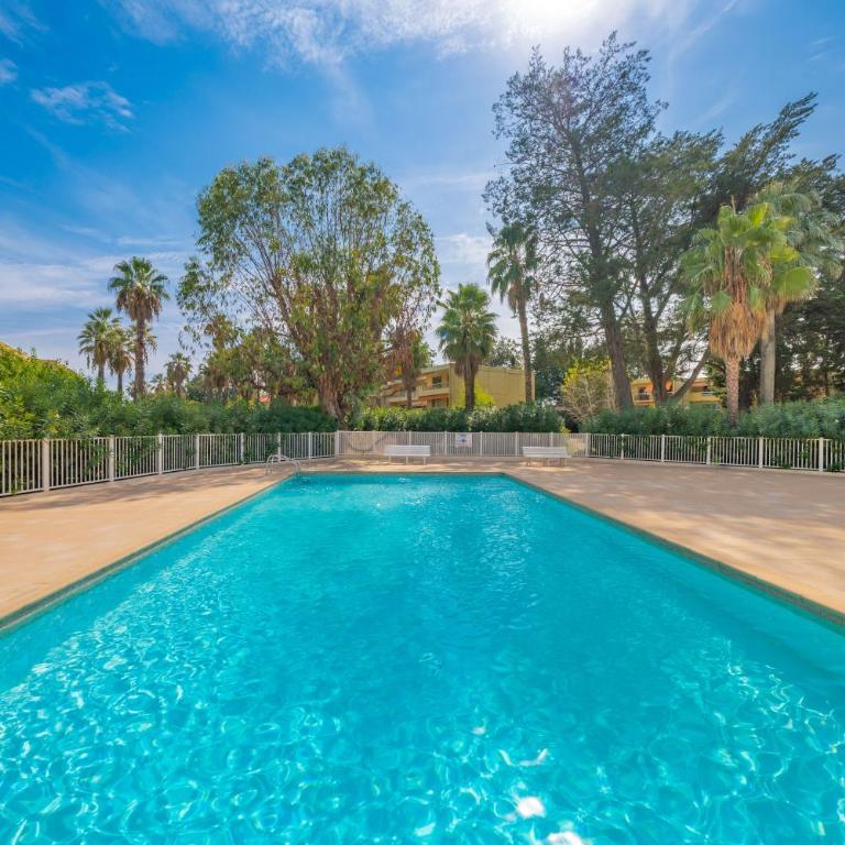 Les 15 Pins & La Mer - Piscines, Plage à 5min, Climatisation - Appartement - Rez-de-Chaussée - 1