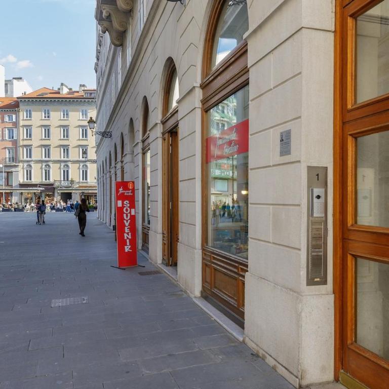 Apartments Trieste Centro I Piazza Unità - Appartamento con 2 Camere da Letto - 35