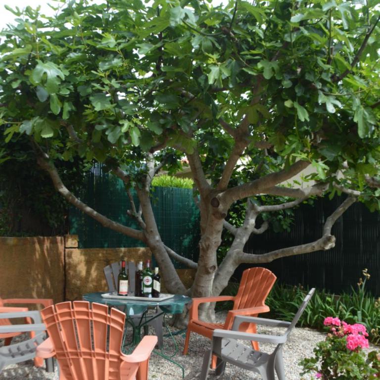 maison collioure - Three-Bedroom Vacation Home - 34