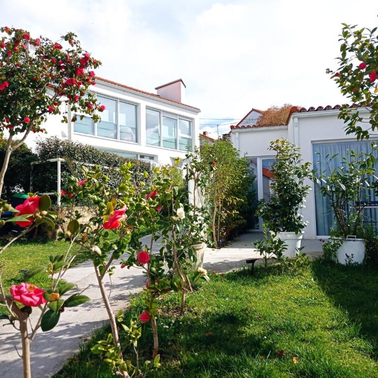 LAR JARDÍN - Casas independientes con parking privado - Casa de 2 dormitorios - 1
