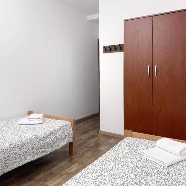 Villa Sara Wellness, Bar, Sutomore - Standardna Dvokrevetna Soba sa Zasebnim Krevetima i Pogledom na Planine - 3
