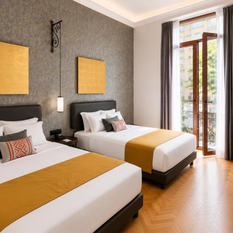 Hotel Bellas Artes - Deluxe Twin Room - 6