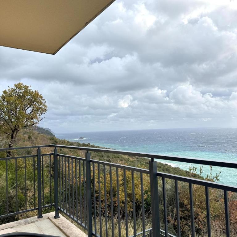 Moréa- Modern, Sea View & Balcony - Apartman sa 2 Spavaće Sobe - 5