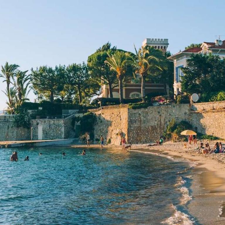 VAUBAN Superbe T2 avec Vue Port Antibes Résidence Haut de Gamme Clim Parking Privé Wi-Fi - Appartement - Vue sur Mer - 44
