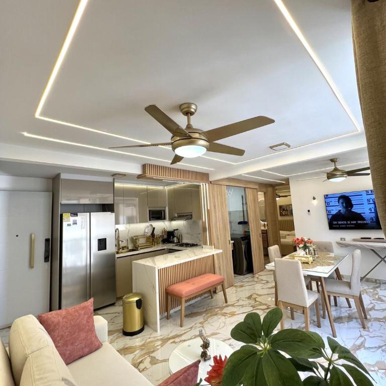 Lujoso Apartamento Con Piscina En Conjunto Cerrado - Apartamento de 2 dormitorios con vistas - 2