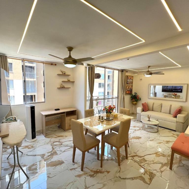 Lujoso Apartamento Con Piscina En Conjunto Cerrado - Apartamento de 2 dormitorios con vistas - 11