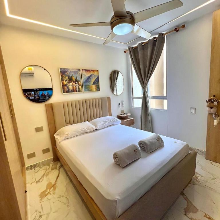 Lujoso Apartamento Con Piscina En Conjunto Cerrado - Apartamento de 2 dormitorios con vistas - 16