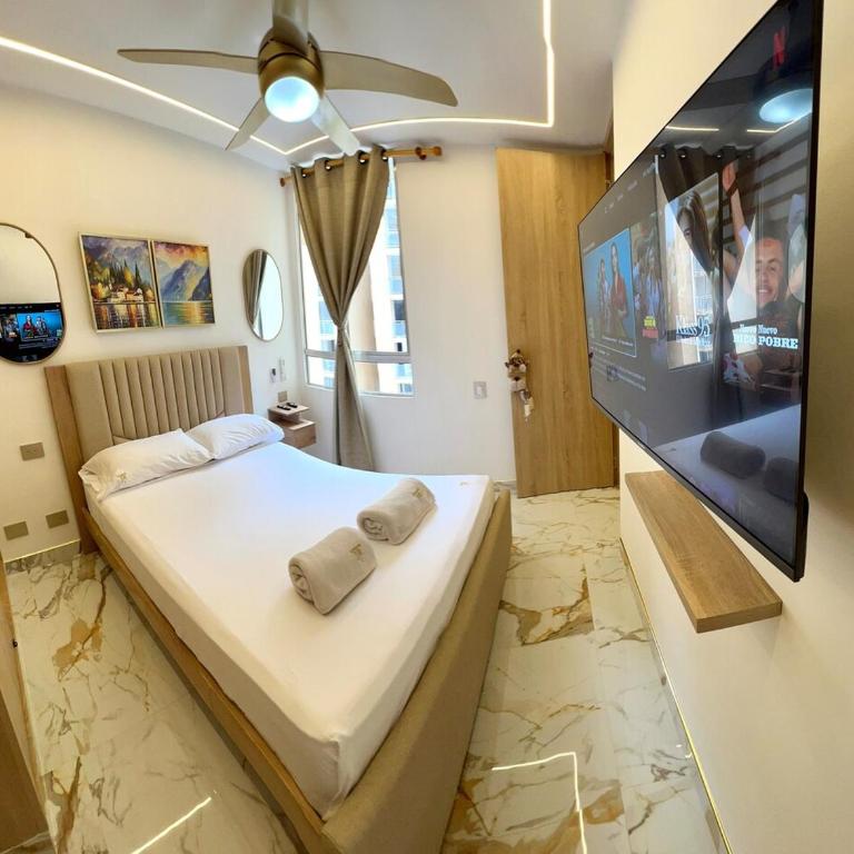 Lujoso Apartamento Con Piscina En Conjunto Cerrado - Apartamento de 2 dormitorios con vistas - 17