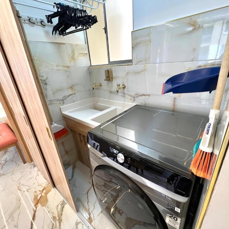 Lujoso Apartamento Con Piscina En Conjunto Cerrado - Apartamento de 2 dormitorios con vistas - 37