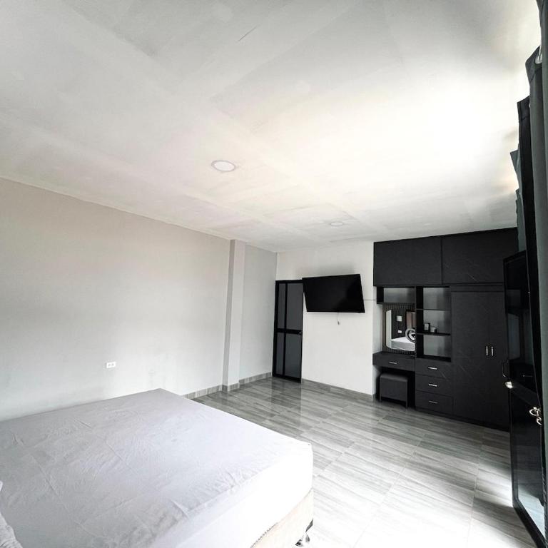 La Casa DiParis - Two-Bedroom House - 3