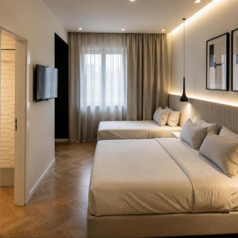 The Central Stay Cagliari - Superior Triple Room - 1