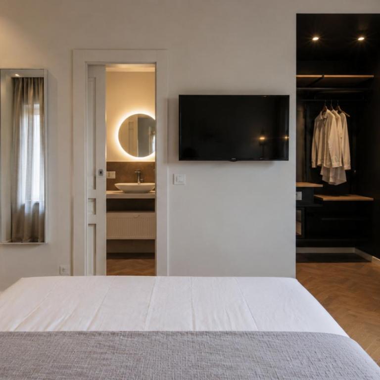 The Central Stay Cagliari - Superior Triple Room - 4