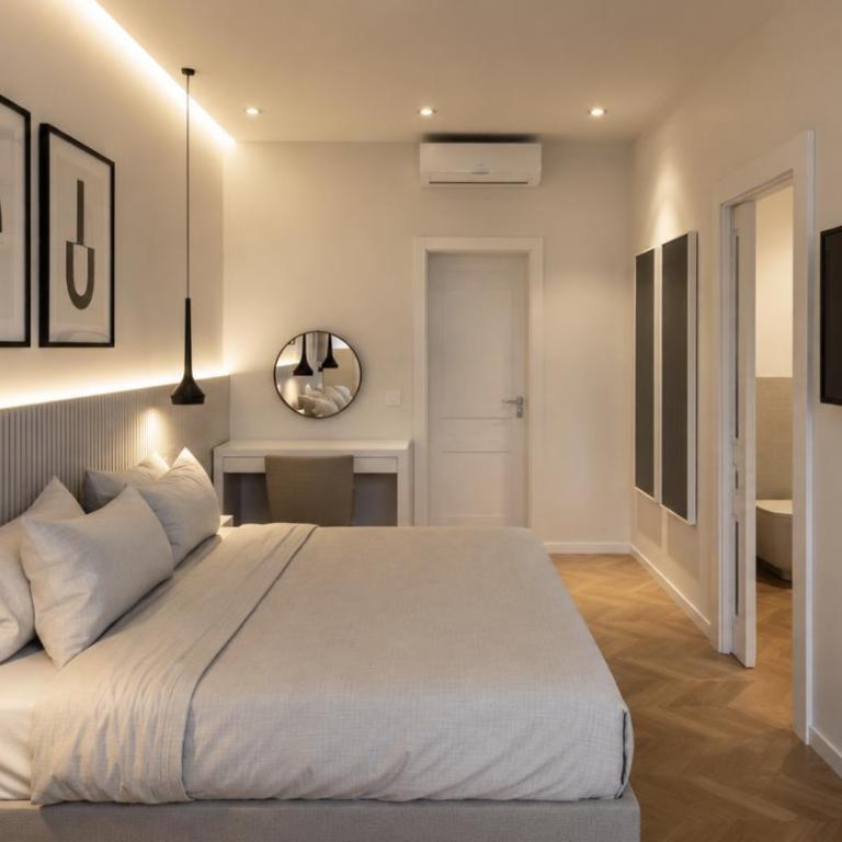 The Central Stay Cagliari - Superior Triple Room - 5