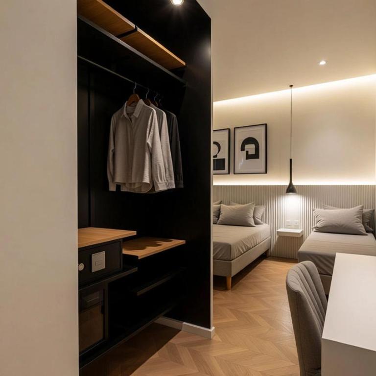 The Central Stay Cagliari - Superior Quadruple Room - 3