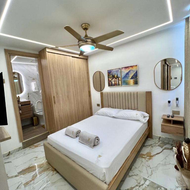 Lujoso Apartamento Con Piscina En Conjunto Cerrado - Apartamento de 2 dormitorios con vistas - 15