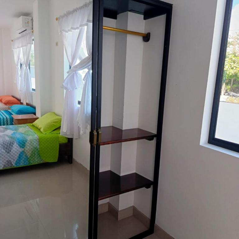 Iguana Marina House - Standard Quadruple Room - 1