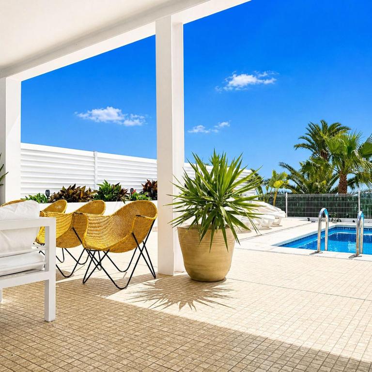 Preciosa villa con piscina, jardín y vistas al mar WIFI - Villa - 18