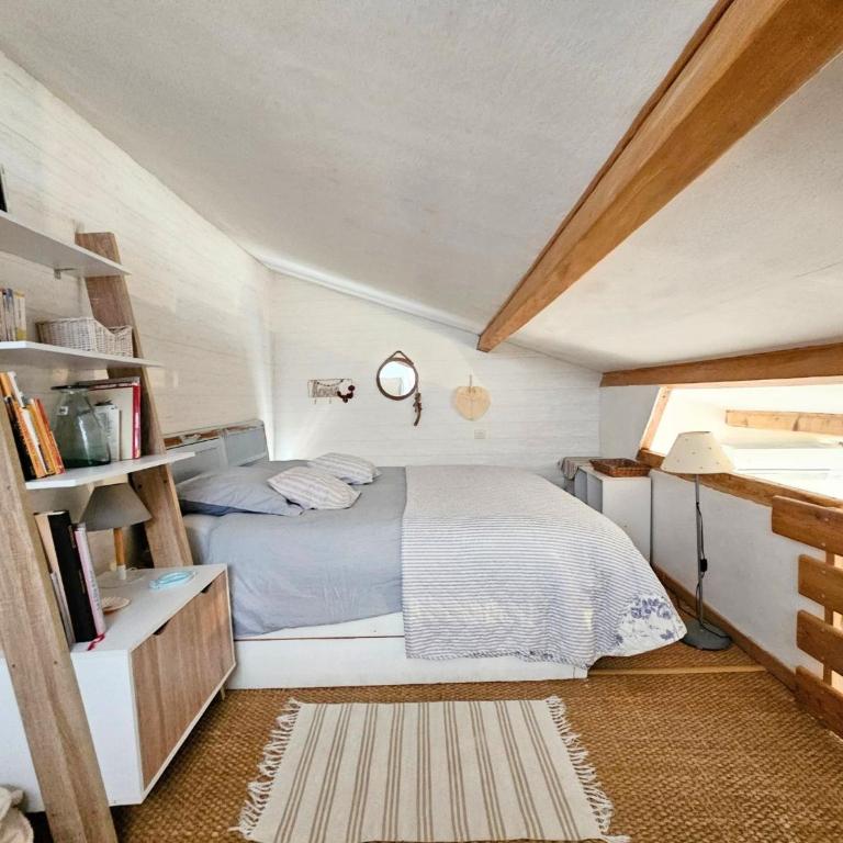 Joli cocon sous les toits au cœur de Vence et sa charmante terrasse tropezienne - Appartement 1 Chambre - 26