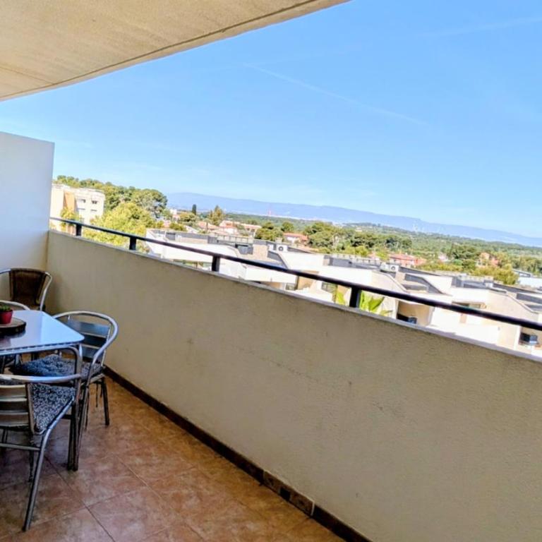 Vistas al mar, piscina y playa en Cap Salou - Apartamento de 2 dormitorios - 3