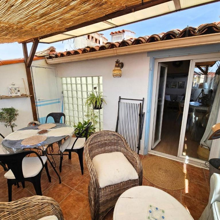 Joli cocon sous les toits au cœur de Vence et sa charmante terrasse tropezienne - Appartement 1 Chambre - 1