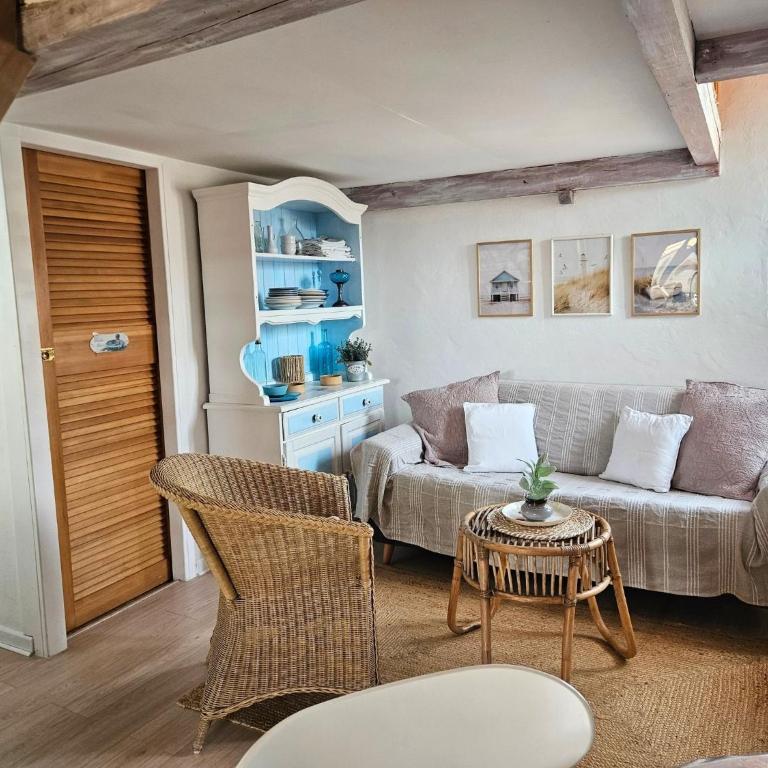 Joli cocon sous les toits au cœur de Vence et sa charmante terrasse tropezienne - Appartement 1 Chambre - 11
