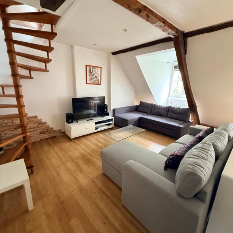 Les Meublés d'Etigny - Appartement en Duplex - 10