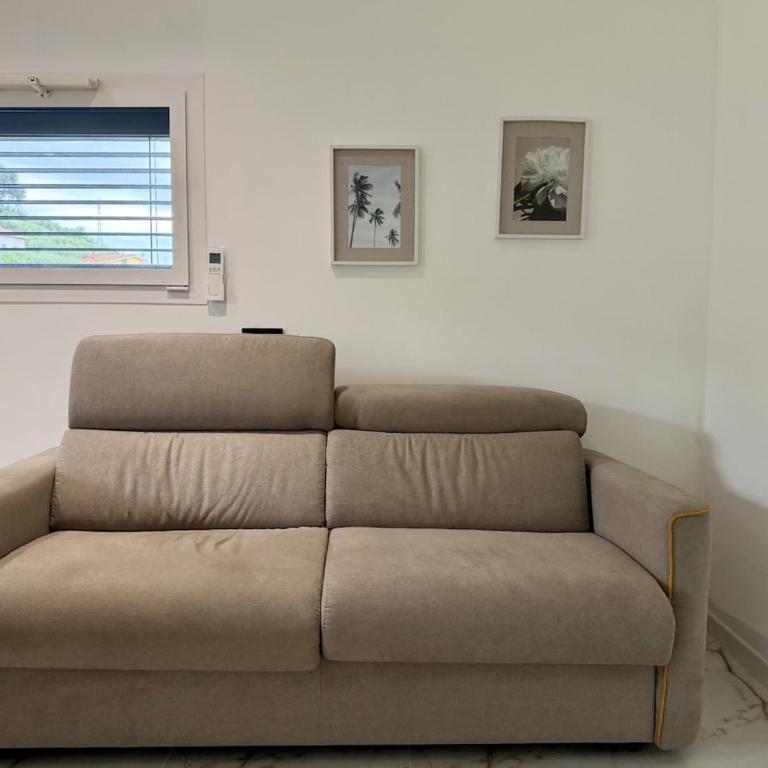 HOST4U - Dimora degli Ulivi, New House with Two Bedrooms, Terrace and Parking, 10 minutes to the beaCh - Appartamento con 2 Camere da Letto e Vista Giardino - 15