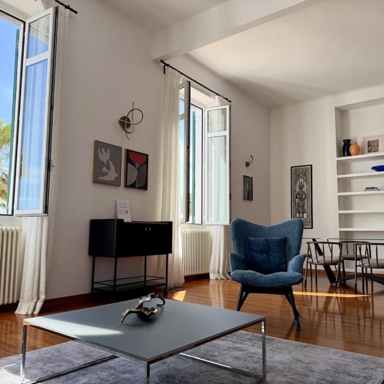 HOST4U - Luxury Beautiful Two Bedrooms Apartment front Beaches in Imperia, Casa Catalina - Apartment mit 2 Schlafzimmern und Meerblick - 1