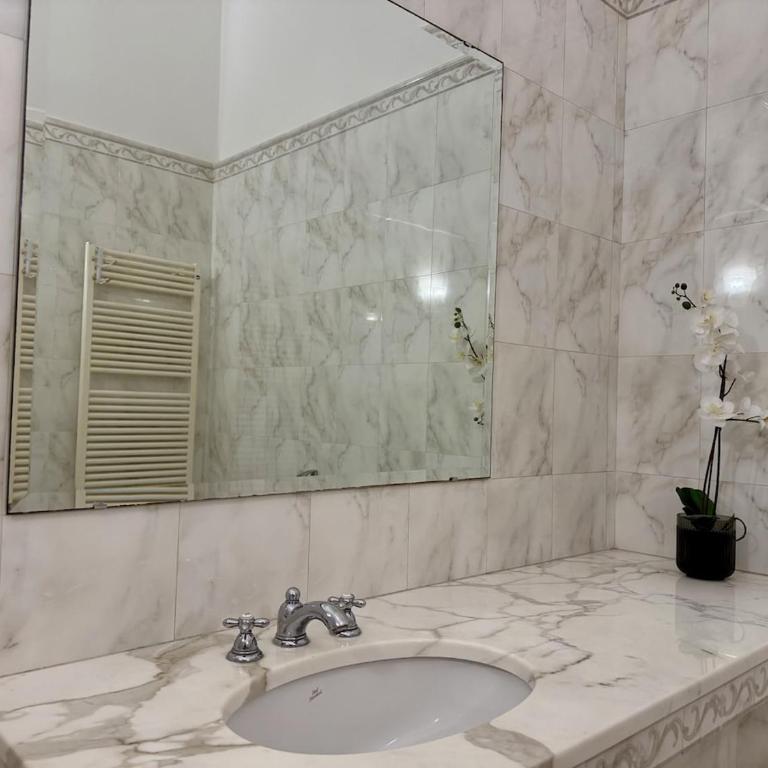HOST4U - Luxury Beautiful Two Bedrooms Apartment front Beaches in Imperia, Casa Catalina - Apartment mit 2 Schlafzimmern und Meerblick - 21